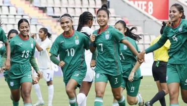 শ্রীলঙ্কার জালে ৯ গোল দিয়ে সাফ শুরু বাংলার মেয়েদের